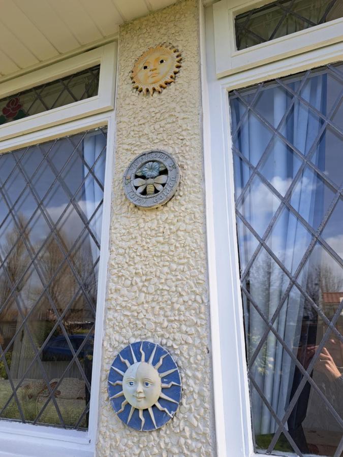 Beach & Tonic Beachside Chalet Humberston Bagian luar foto