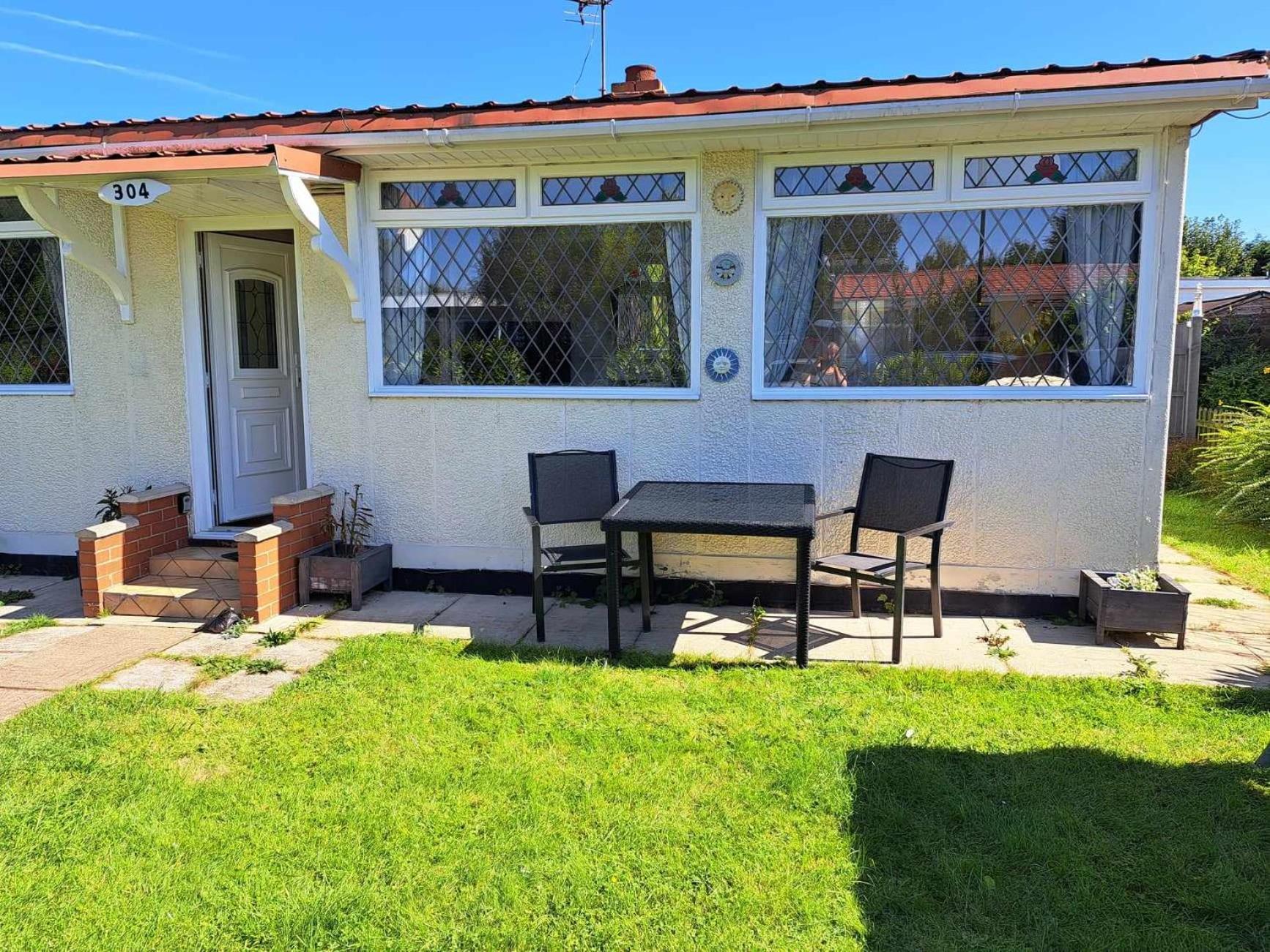 Beach & Tonic Beachside Chalet Humberston Bagian luar foto